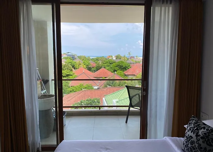 アパート Stylish 2 Bedroom Penthouse Apt, Newly Refreshed, 50 Mbps, Pool, Gym, Resto クタ