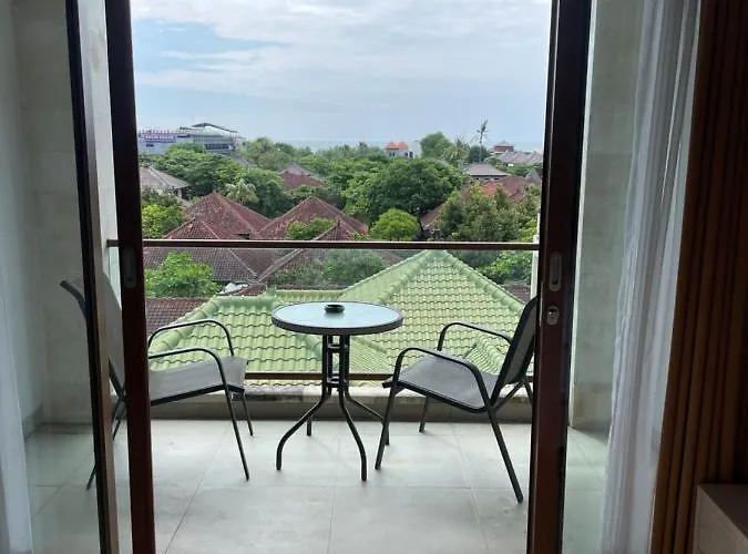 Stylish 2 Bedroom Penthouse Apt, Newly Refreshed, 50 Mbps, Pool, Gym, Resto アパート